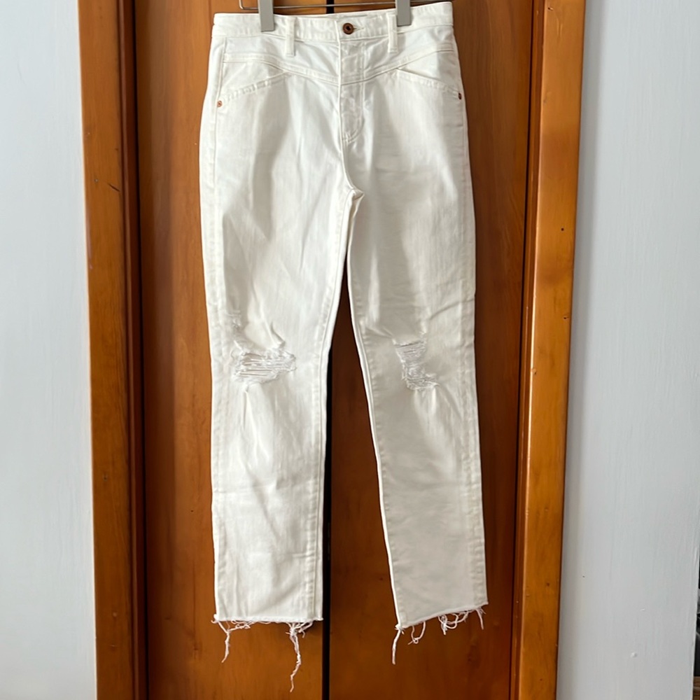 AG The Isabelle X Jean. High-rise straight crop + angled pockets.